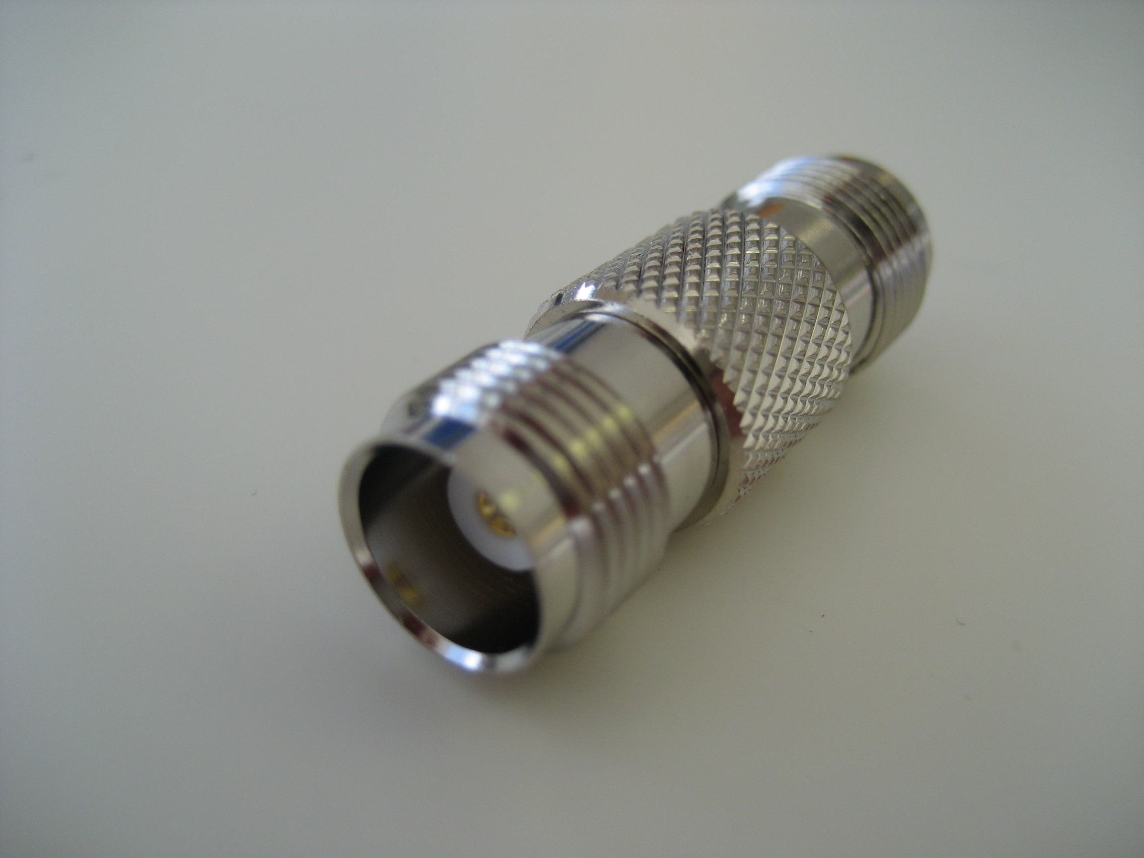 Adapter TNC-Buchse/TNC-Buchse (T02)