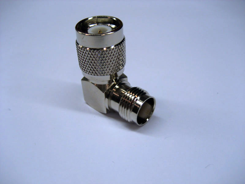 Adapter TNC-Stecker/TNC-Buchse Winkel (T04)
